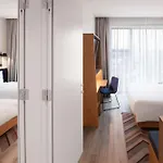 Hampton By Hilton 4*