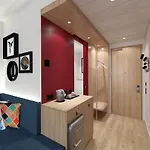Hotel Hampton By Hilton 4*