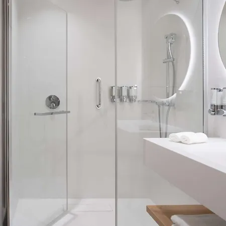 Szálloda Hampton By Hilton 4*