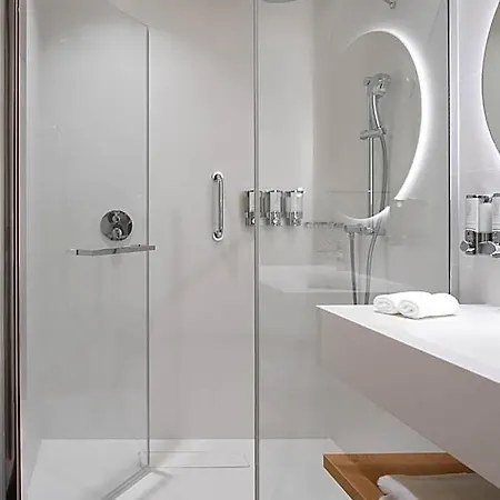 Hampton By Hilton מלון טאלין