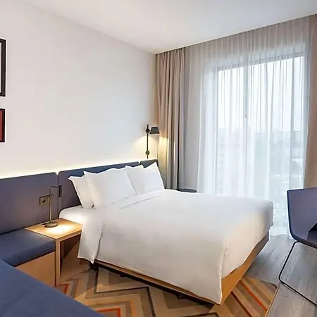 Hampton By Hilton 4* טאלין