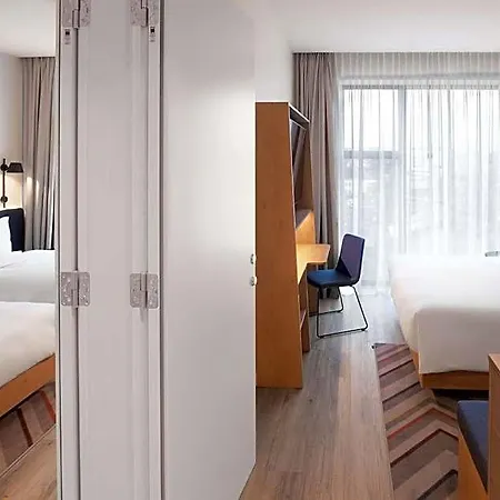 Hampton By Hilton 4*