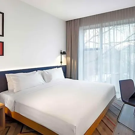 Hampton By Hilton
