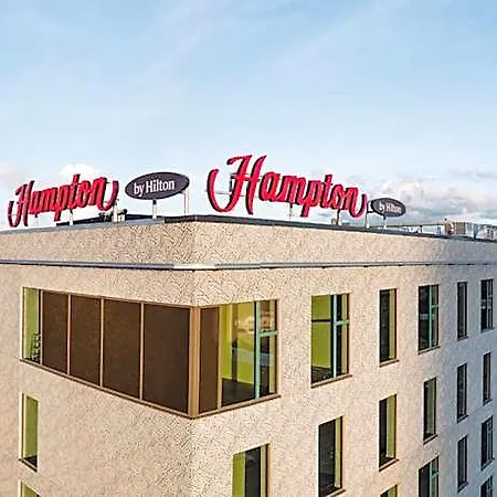 Hampton By Hilton מלון 4*