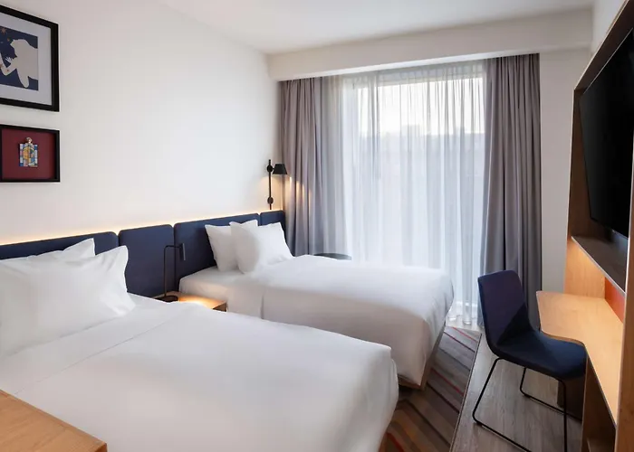 Hotel Hampton By Hilton Talin