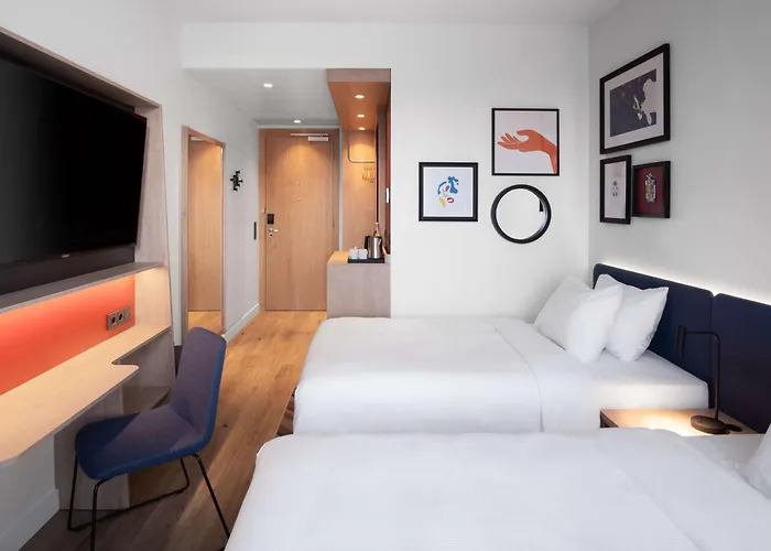 Hampton By Hilton ホテル