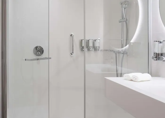 ホテル Hampton By Hilton 4*